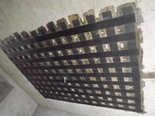 左贡楼板加固